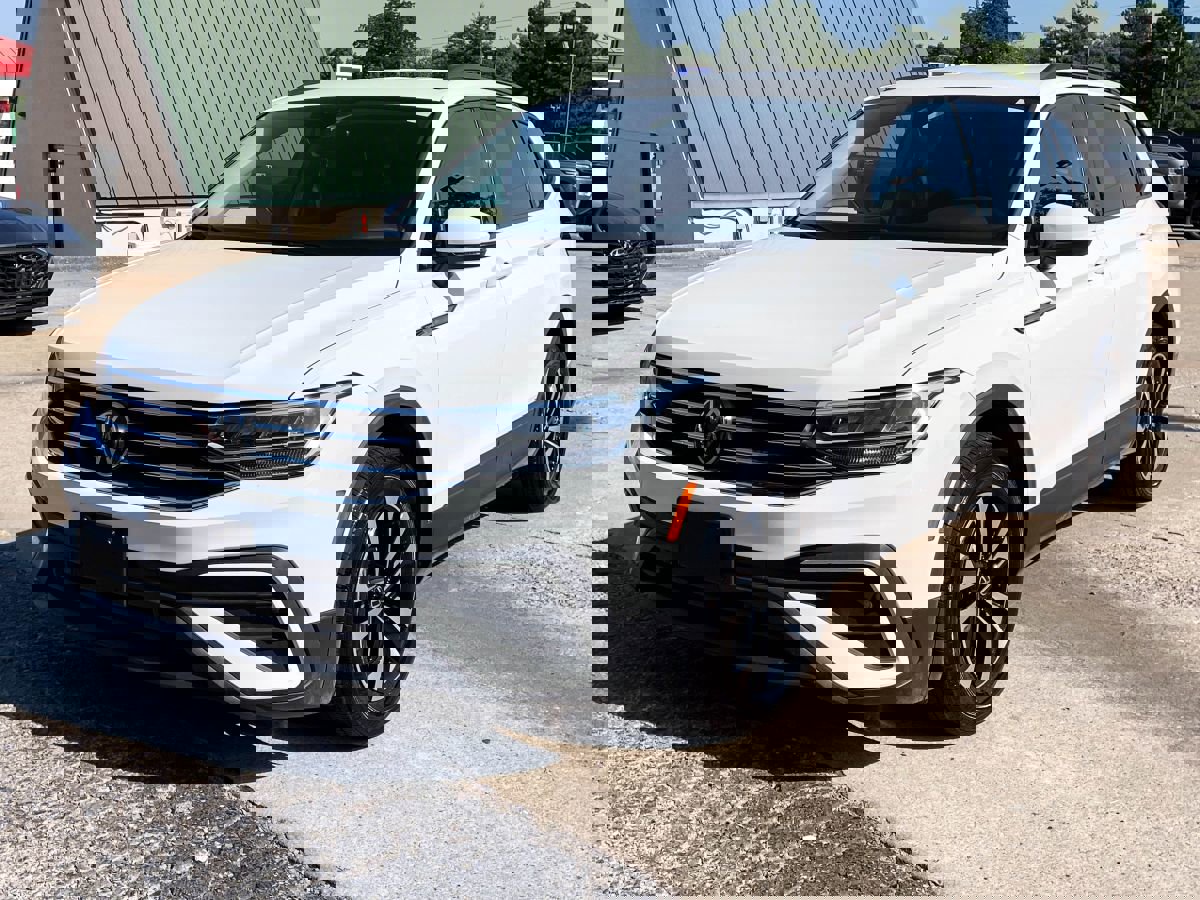 Used 2024 Volkswagen Tiguan S image 1
