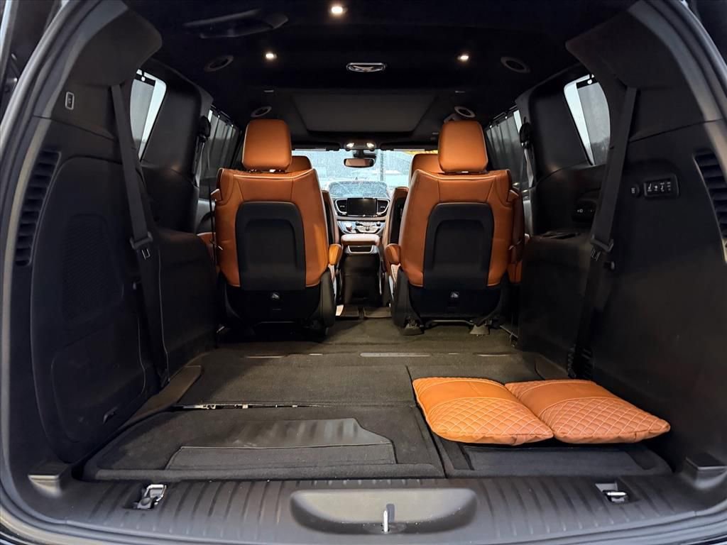 Used 2024 Chrysler Pacifica Pinnacle image 23