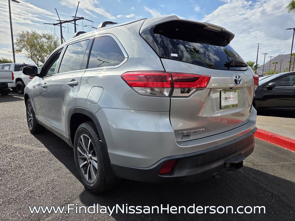 Used 2019 Toyota Highlander XLE AWD/4WD image 4