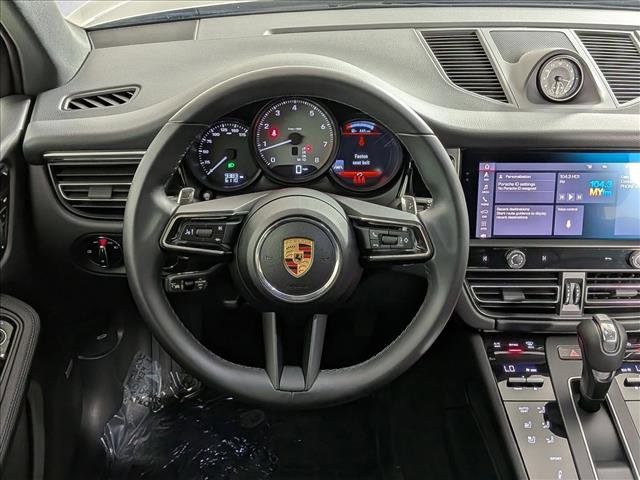 Certified 2025 Porsche Macan S image 15