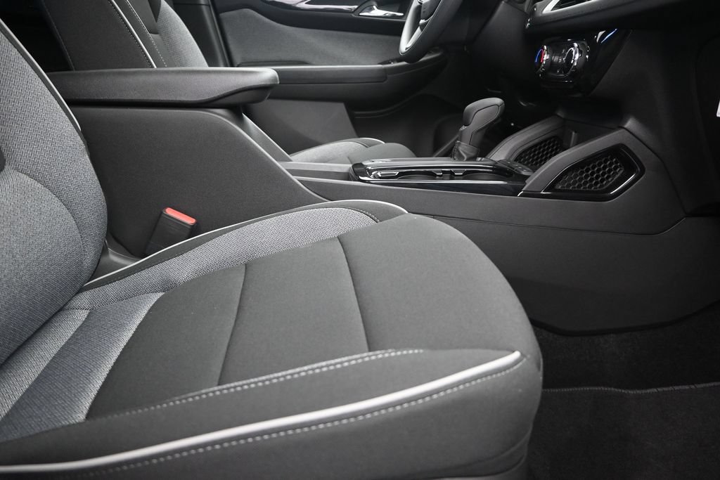 New 2026 Chevrolet TrailBlazer LT w/ Driver Confidence Package FWD image 24