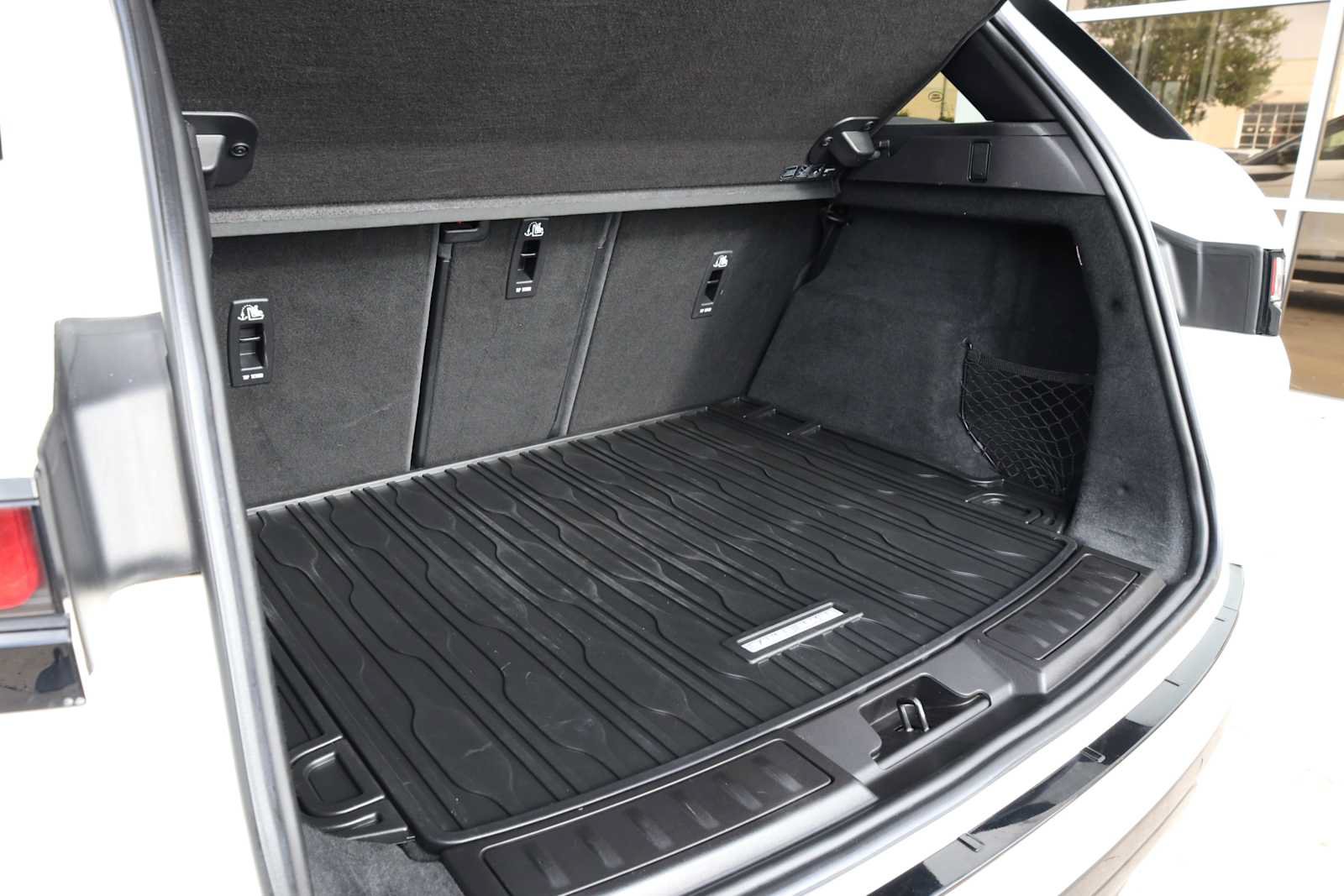 Used 2020 Land Rover Range Rover Evoque SE AWD/4WD image 50