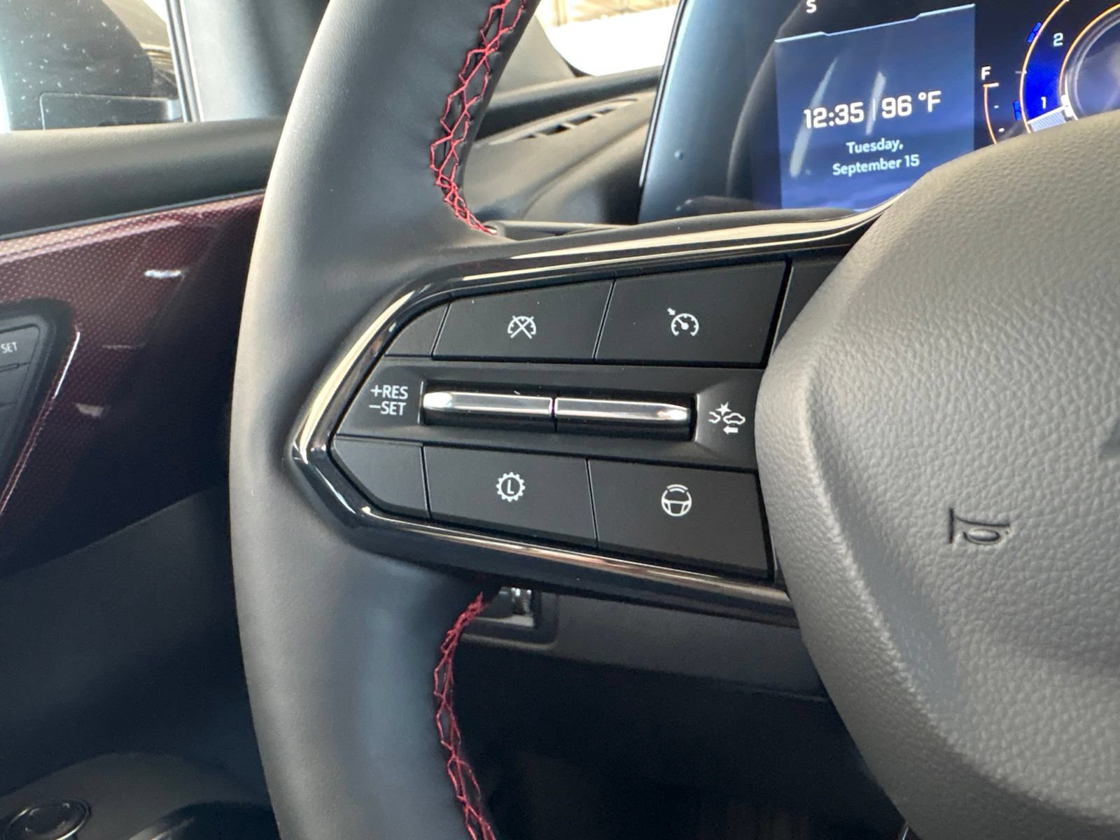 New 2027 Chevrolet Traverse RS FWD image 36