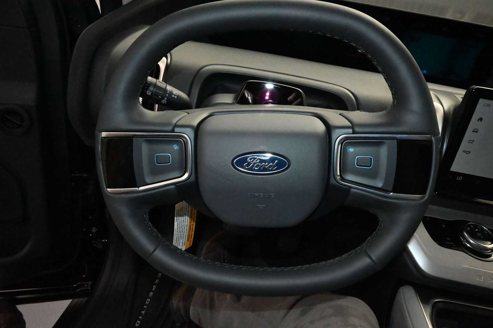 New 2026 Ford Expedition Active AWD/4WD image 30