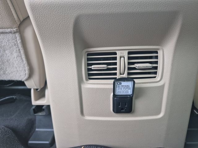 Used 2017 Nissan Titan SL image 29