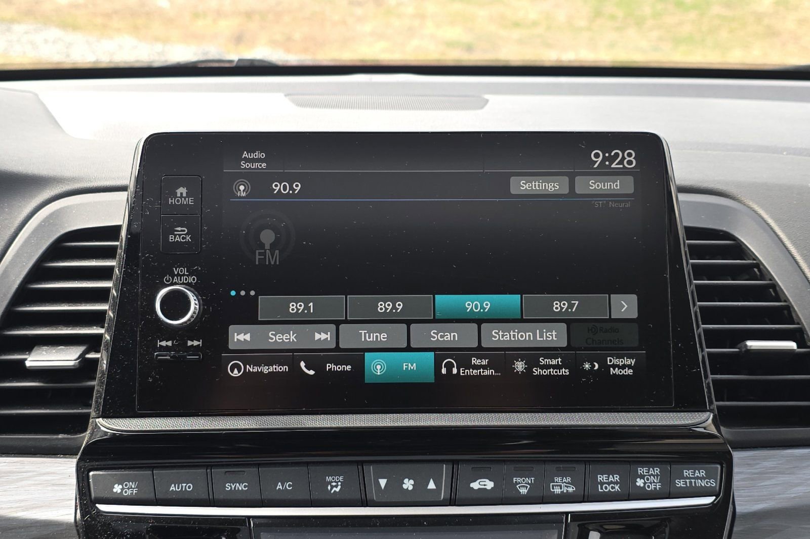 Used 2025 Honda Odyssey Elite image 20