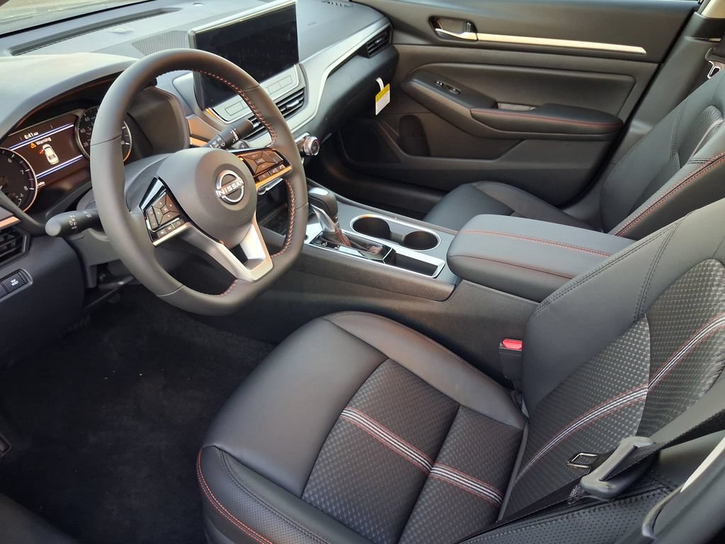 New 2026 Nissan Altima 2.5 SR FWD image 7