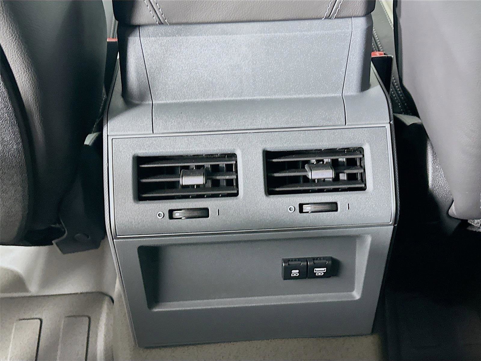 New 2025 INEOS Grenadier Fieldmaster Edition image 38