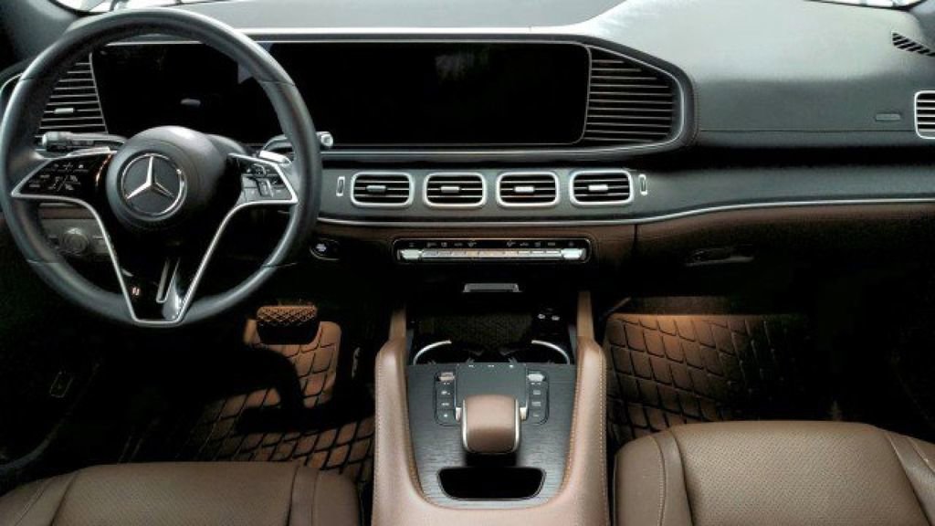 Used 2024 Mercedes-Benz GLE 350 4MATIC image 31