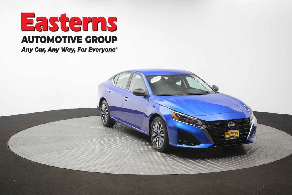 Used 2025 Nissan Altima 2.5 SV FWD image 49
