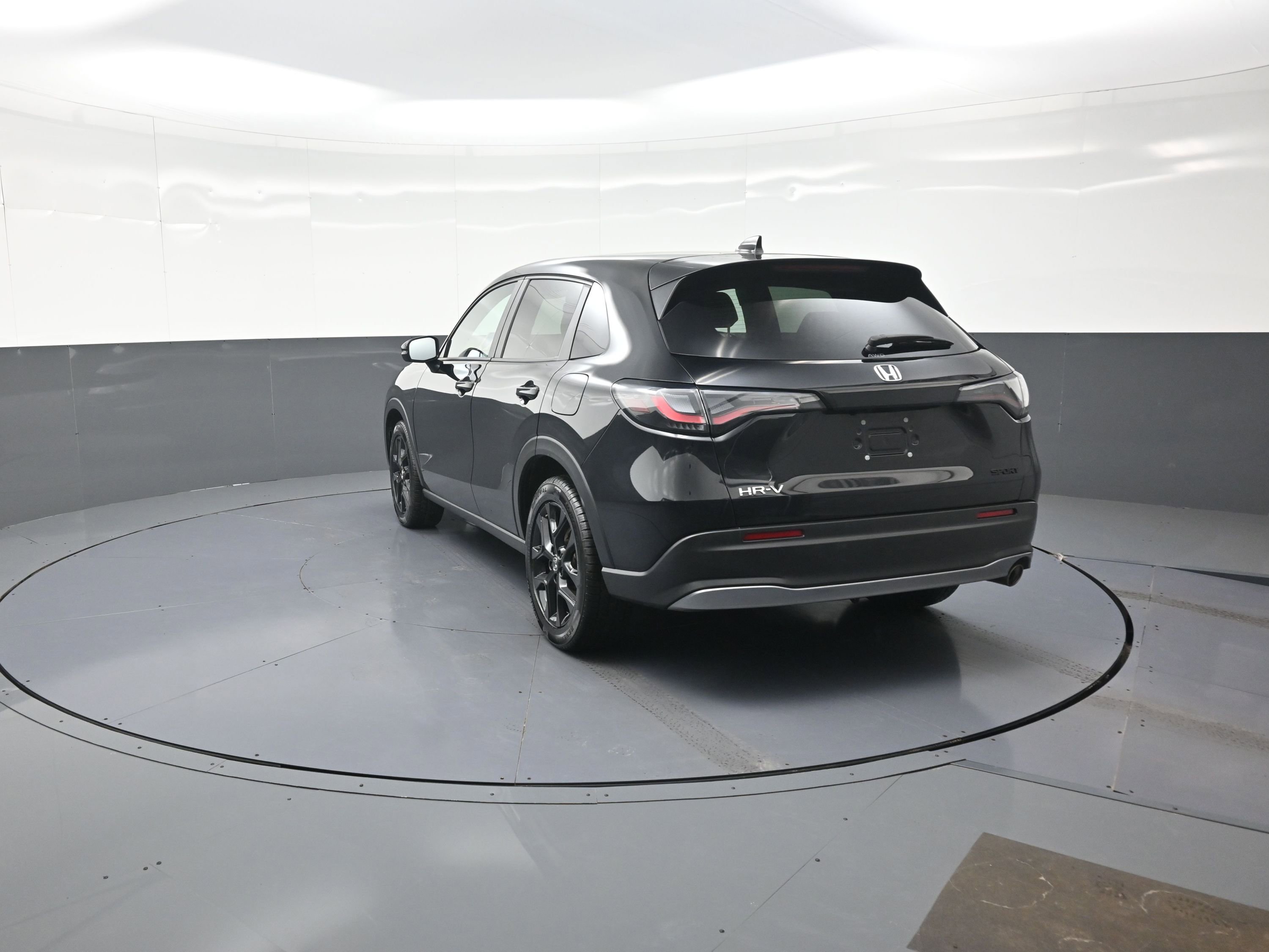 Used 2024 Honda HR-V Sport image 5