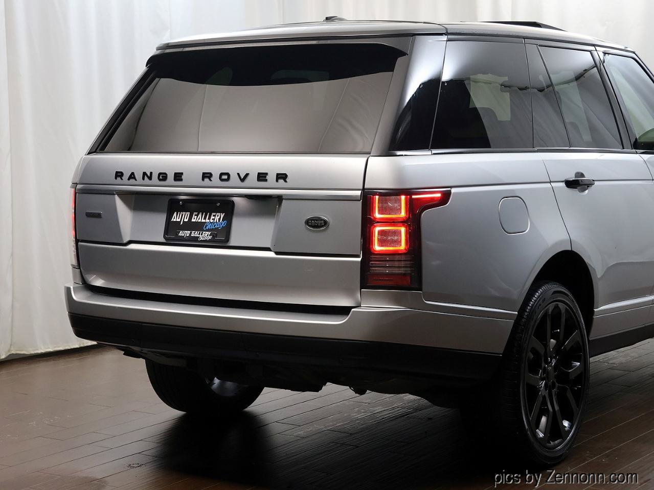 Used 2016 Land Rover Range Rover Supercharged AWD/4WD image 18