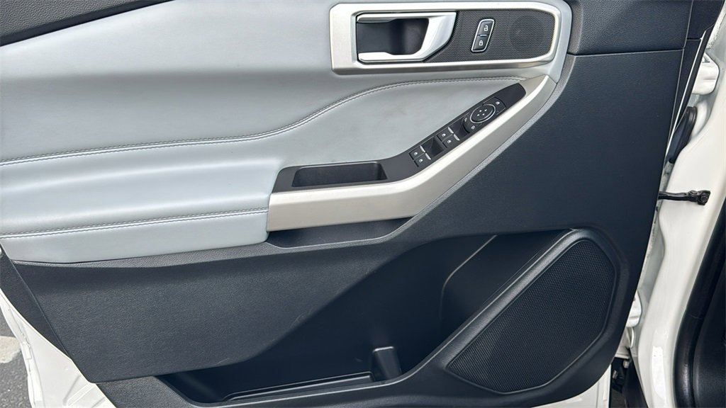 Certified 2023 Ford Explorer XLT w/ Equipment Group 202A image 18