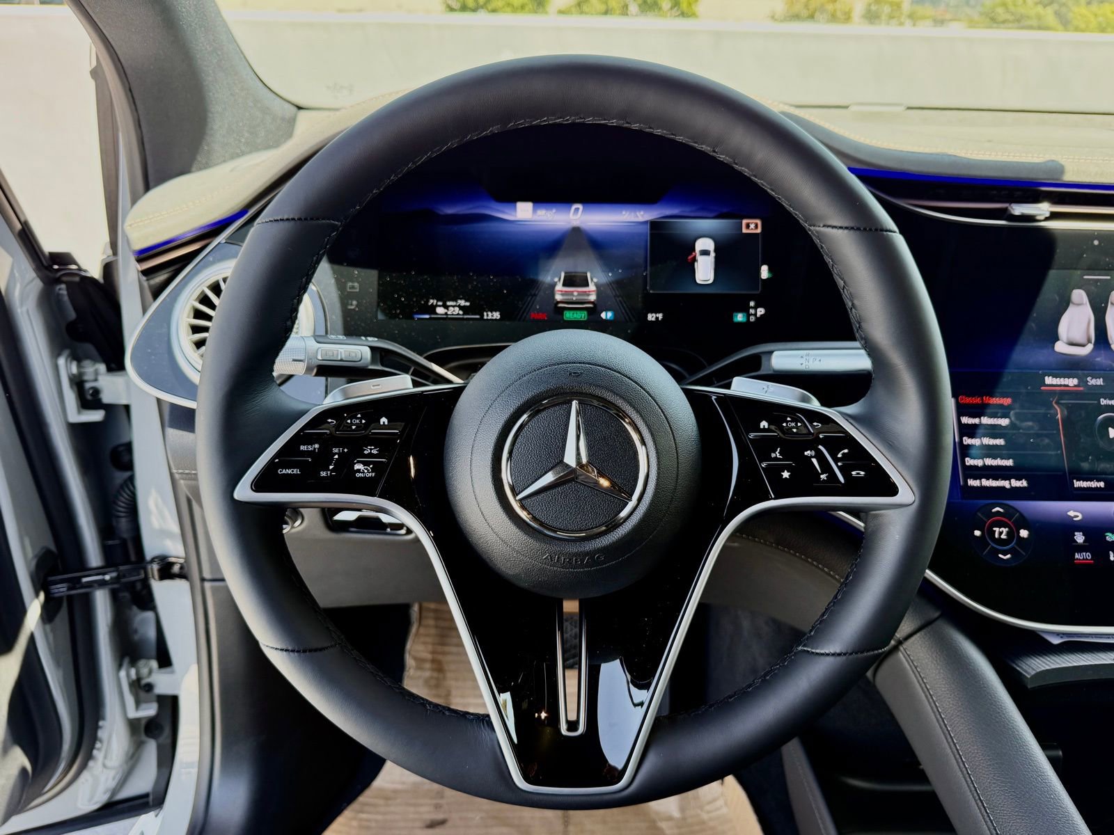 New 2026 Mercedes-Benz EQS 550 4MATIC SUV image 22