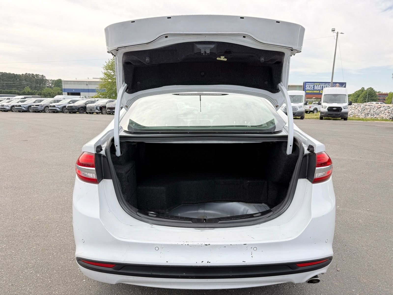Used 2018 Ford Fusion SE w/ Equipment Group 602A FWD image 38