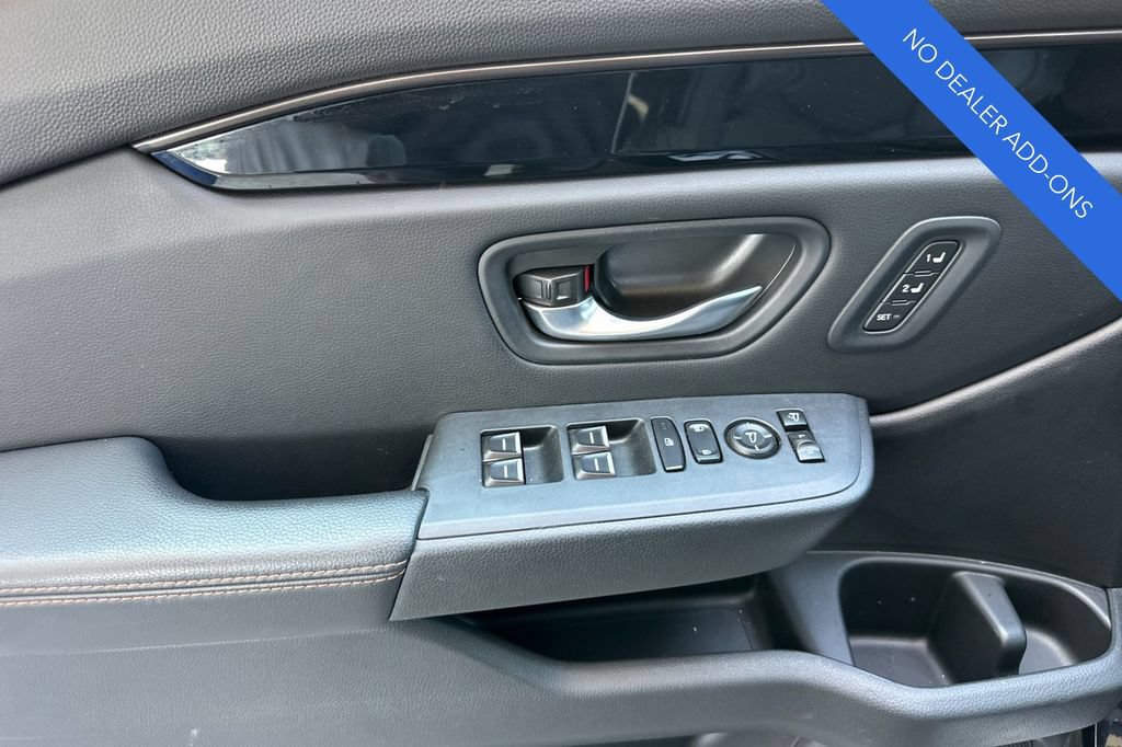 Certified 2025 Honda Pilot TrailSport image 11