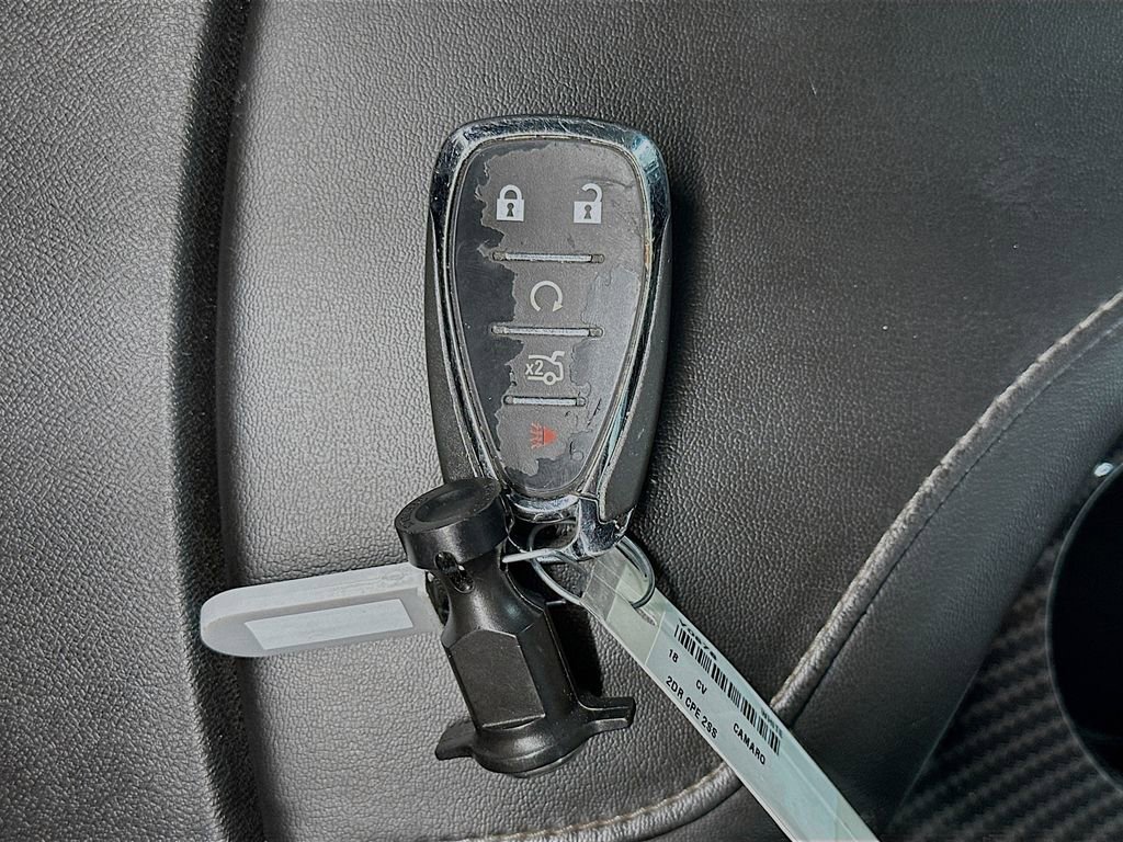 Used 2018 Chevrolet Camaro SS image 33