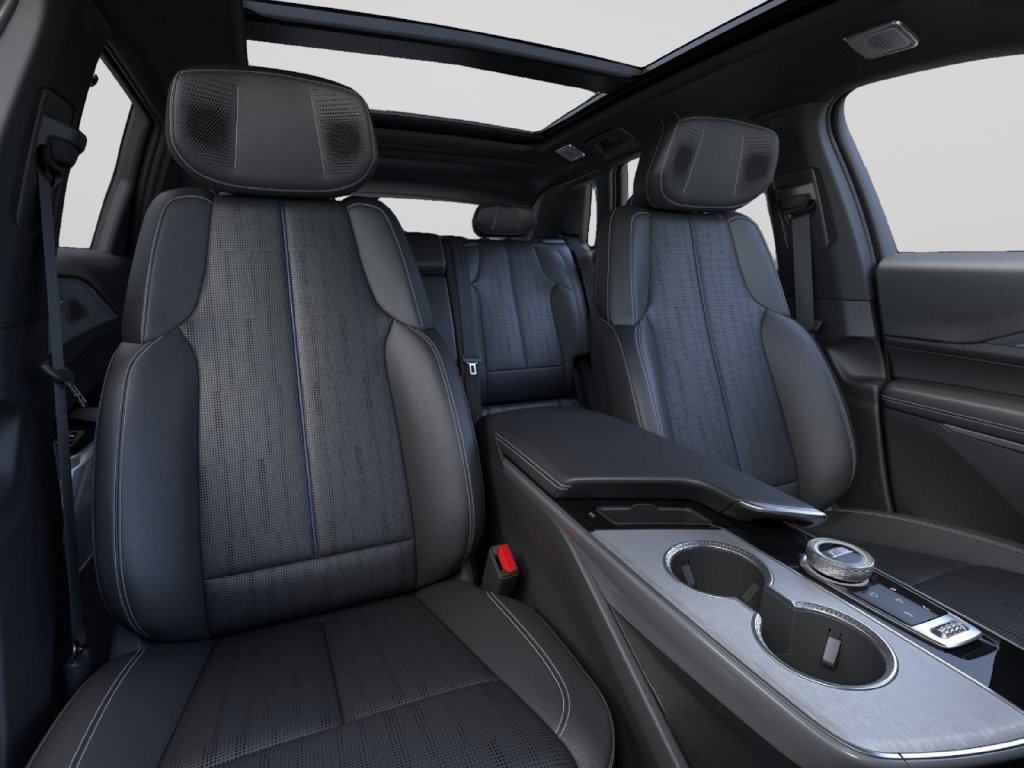 New 2027 Cadillac Lyriq Premium Luxury w/ LPO, Floor Liner Package AWD/4WD image 16