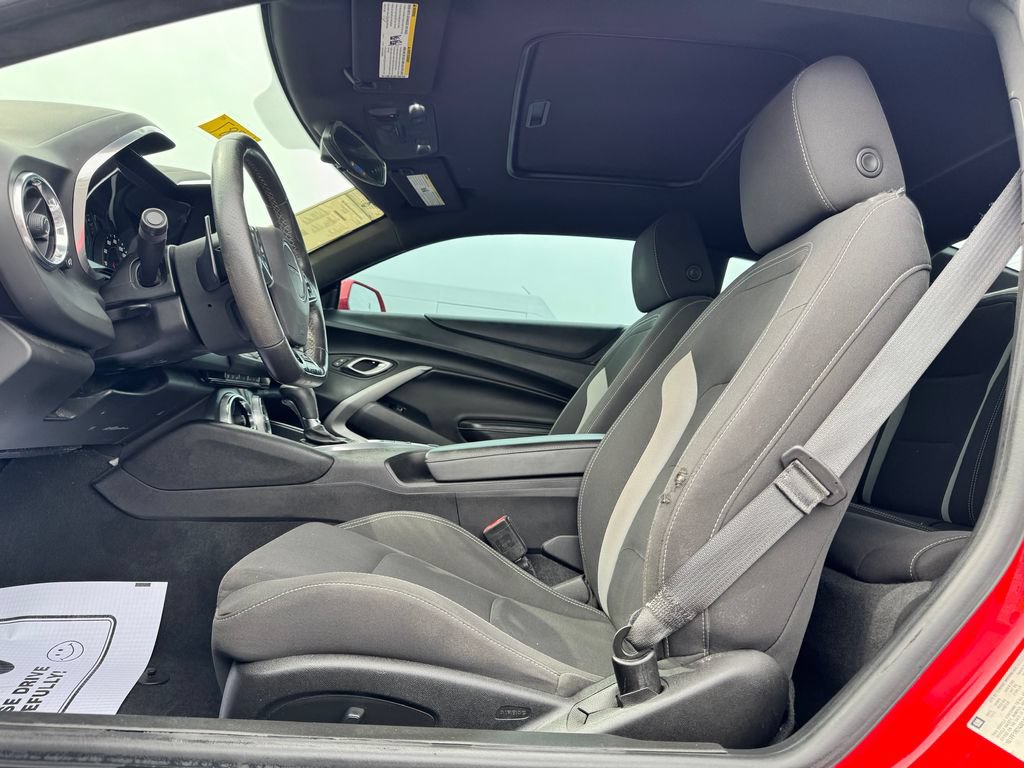 Used 2018 Chevrolet Camaro SS RWD image 16