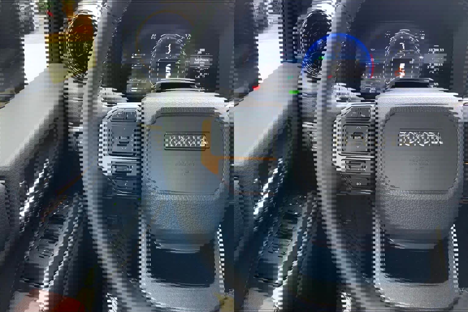 Used 2025 Toyota Land Cruiser w/ Premium Package image 24