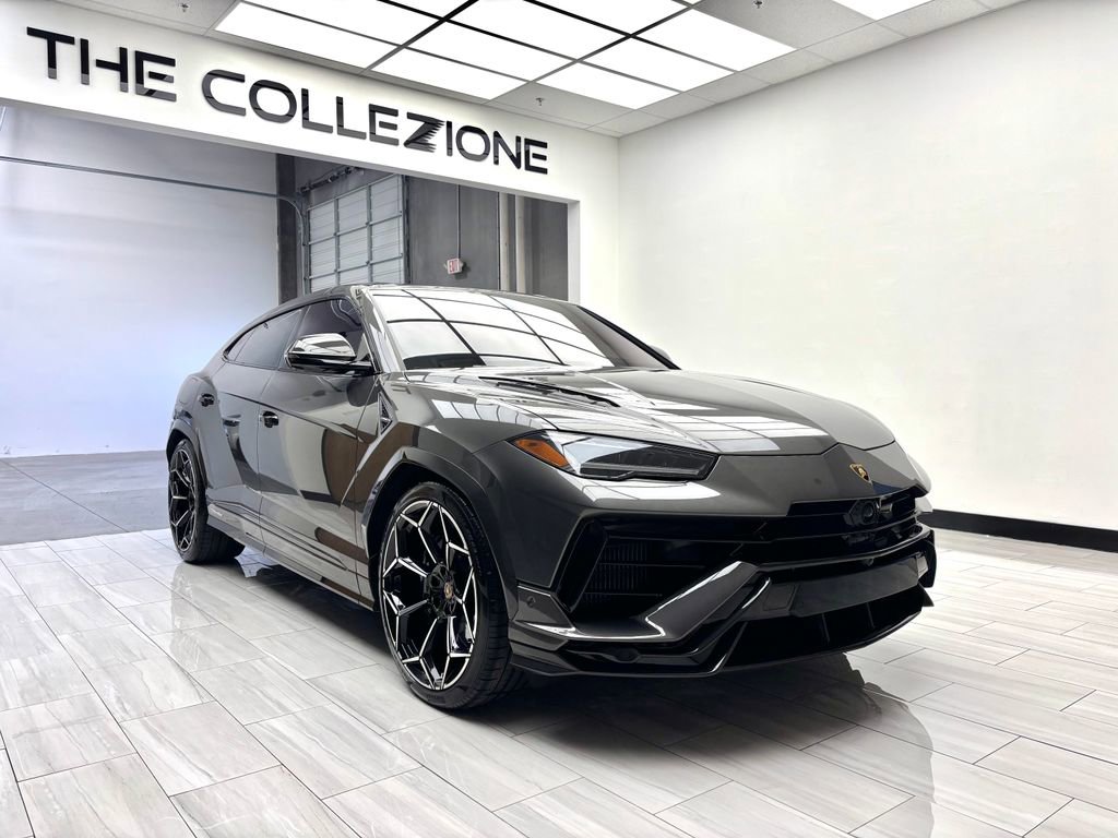 Used 2023 Lamborghini Urus Performante