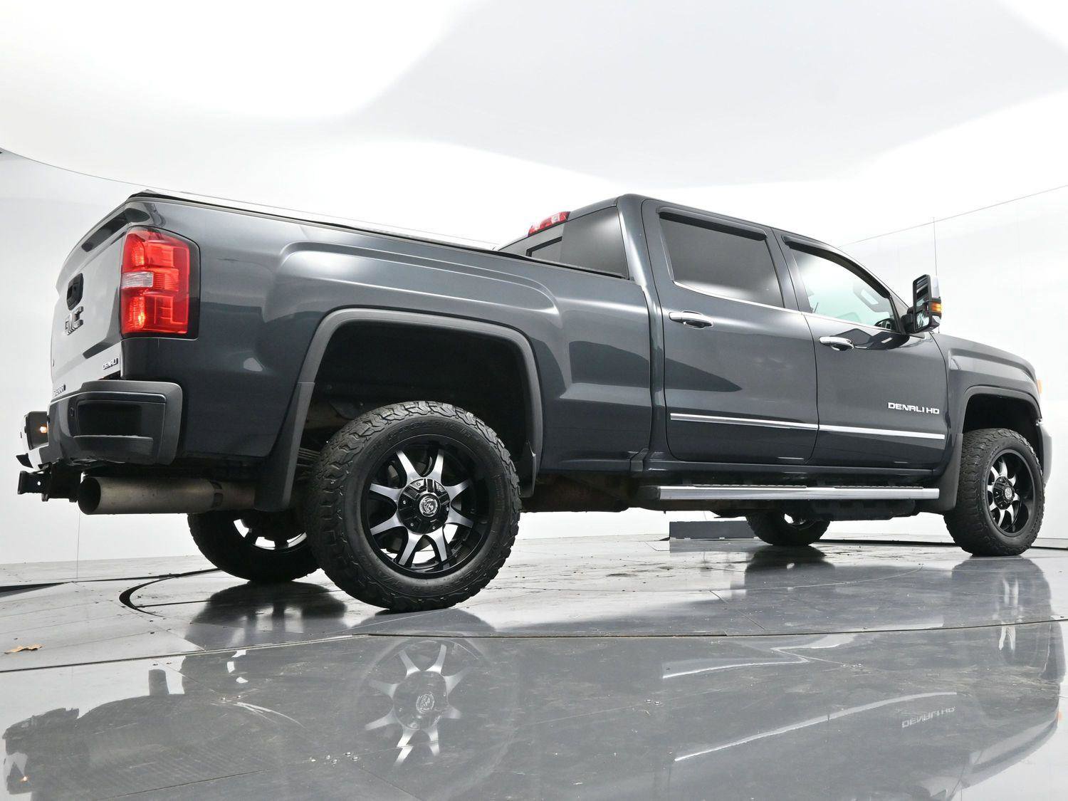 Used 2018 GMC Sierra 2500 Denali w/ Duramax Plus Package image 49