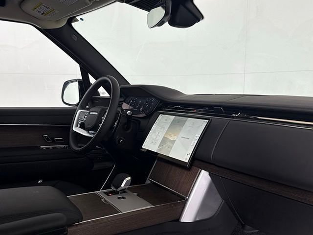 New 2025 Land Rover Range Rover SE image 21