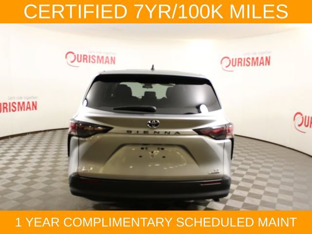 Used 2024 Toyota Sienna LE AWD/4WD image 12