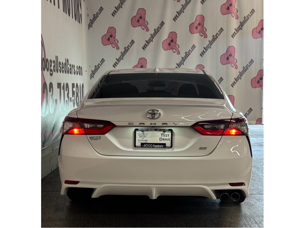 Used 2021 Toyota Camry SE image 11