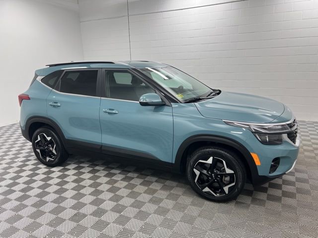 Used 2025 Kia Seltos EX image 4