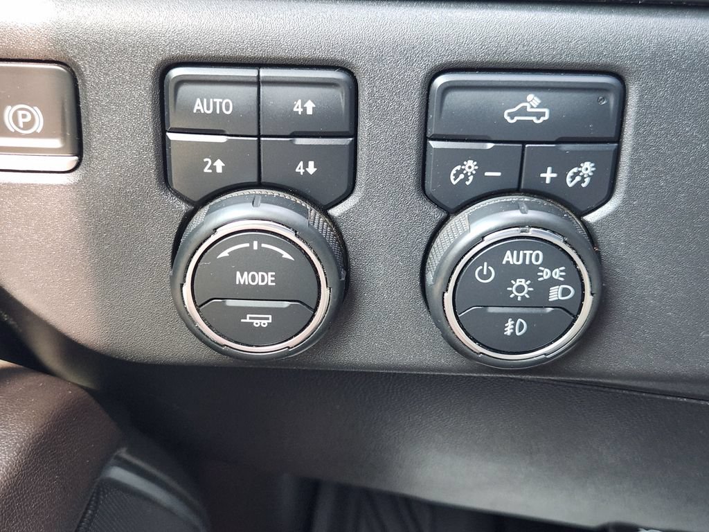 Used 2023 Chevrolet Silverado 1500 LT Trail Boss AWD/4WD image 21