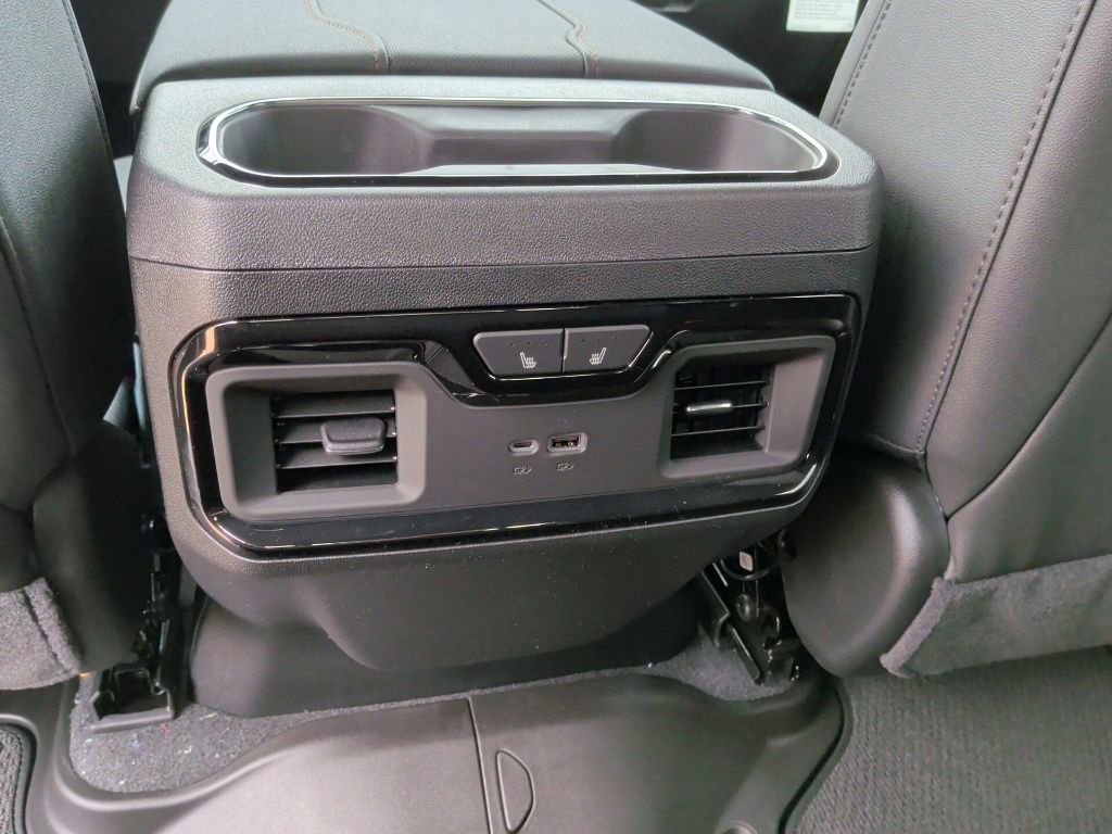 New 2026 GMC Sierra 2500 AT4 w/ AT4 Premium Plus Package AWD/4WD image 39