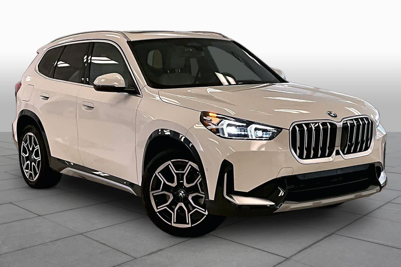 Used 2025 BMW X1 xDrive28i AWD/4WD image 2