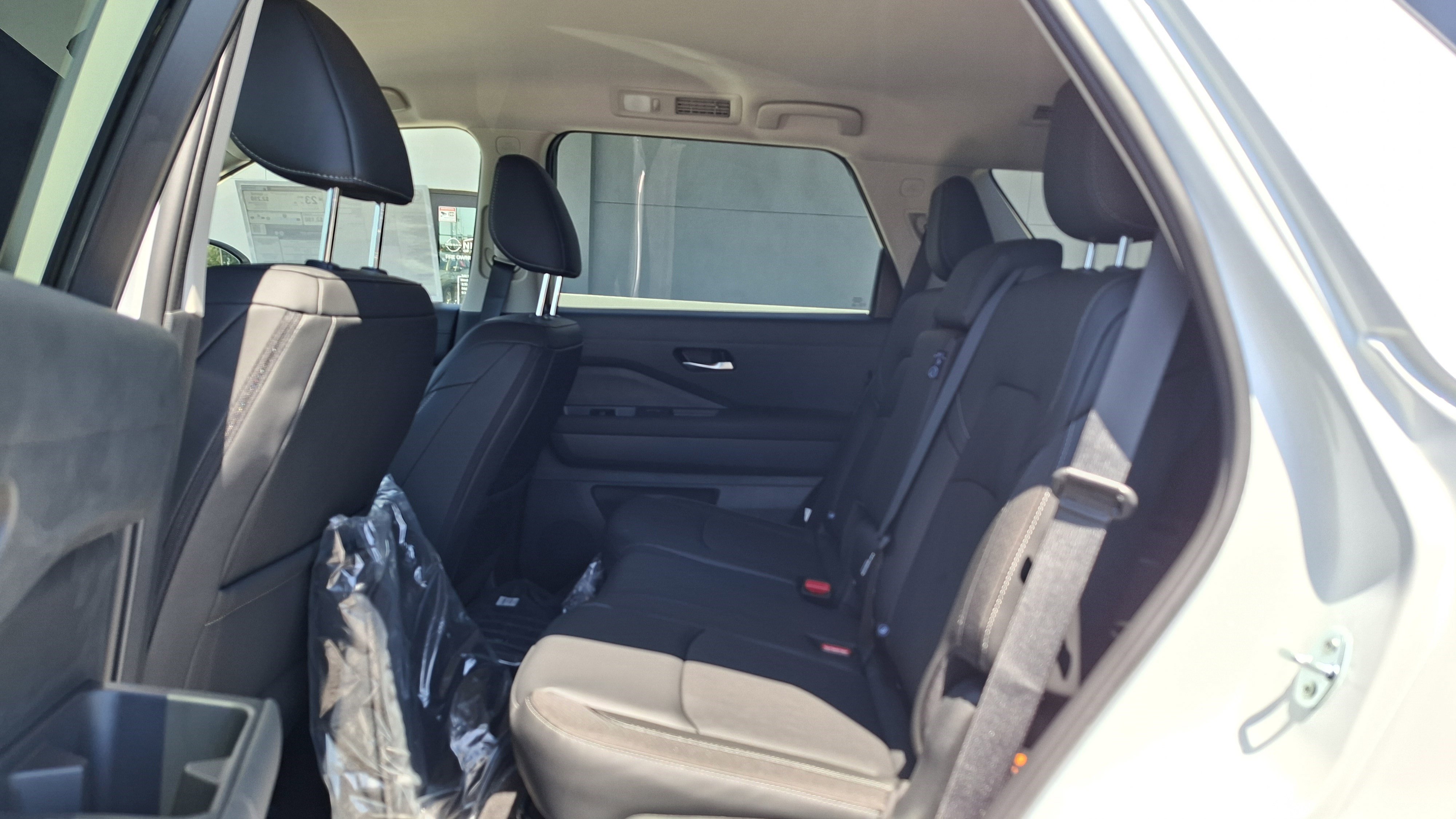 New 2026 Nissan Pathfinder SL AWD/4WD image 15