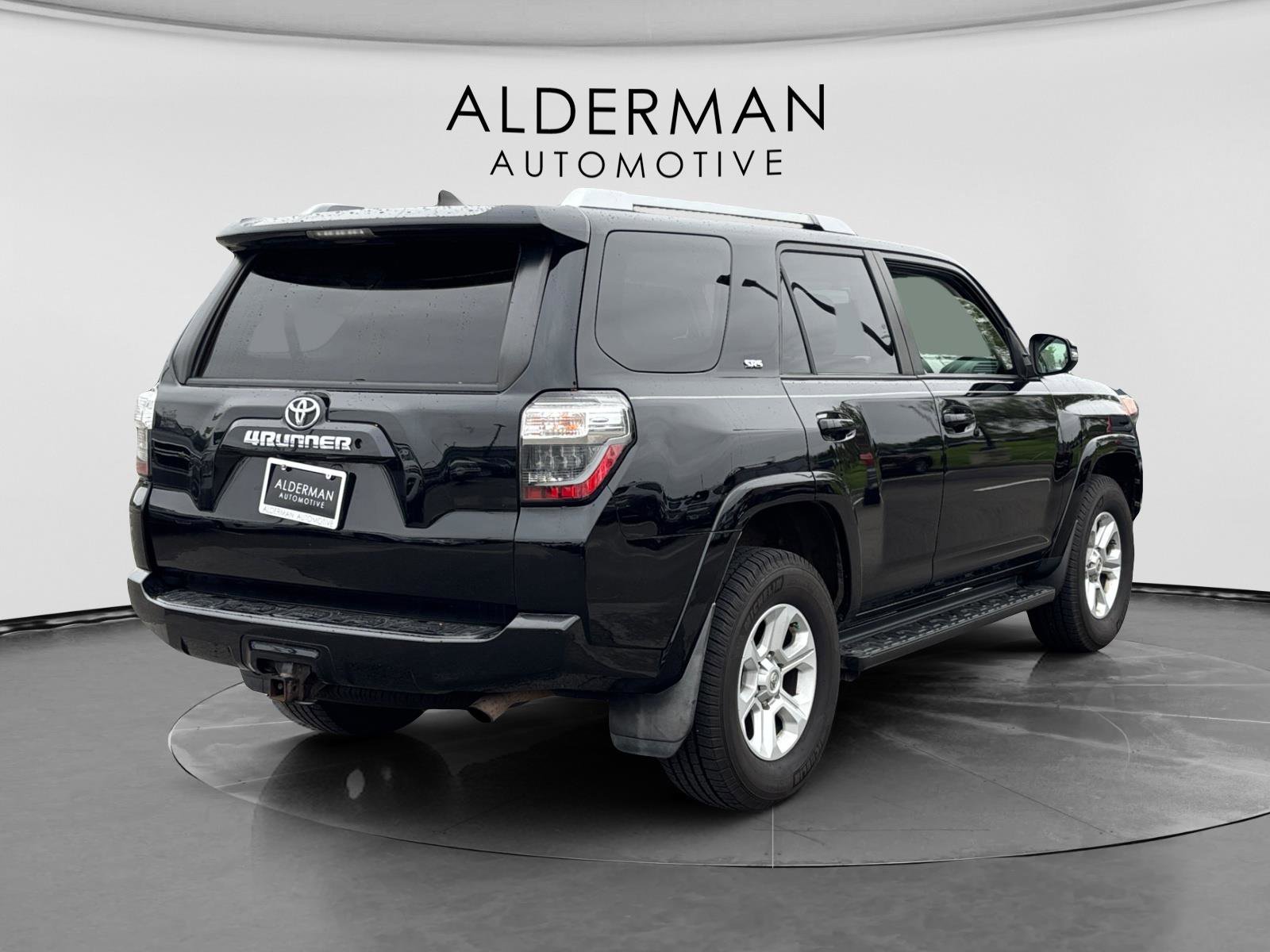 Used 2016 Toyota 4Runner SR5 Premium AWD/4WD image 5