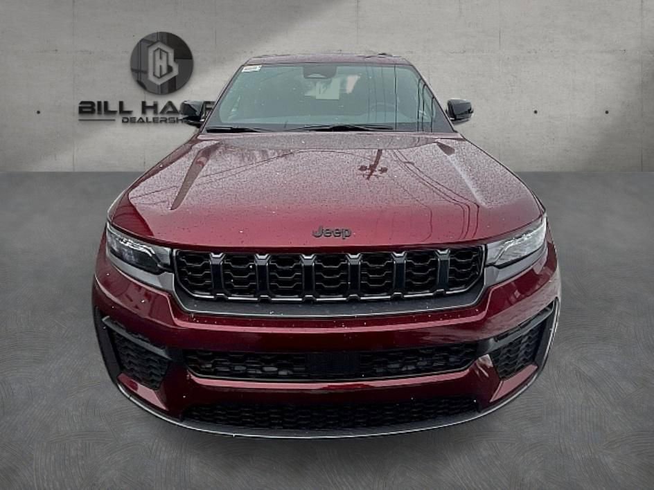 New 2026 Jeep Grand Cherokee Laredo image 2