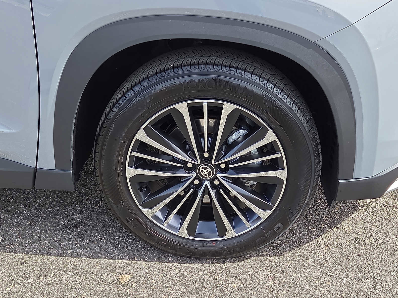 Used 2025 Toyota Grand Highlander Hybrid MAX Platinum image 8