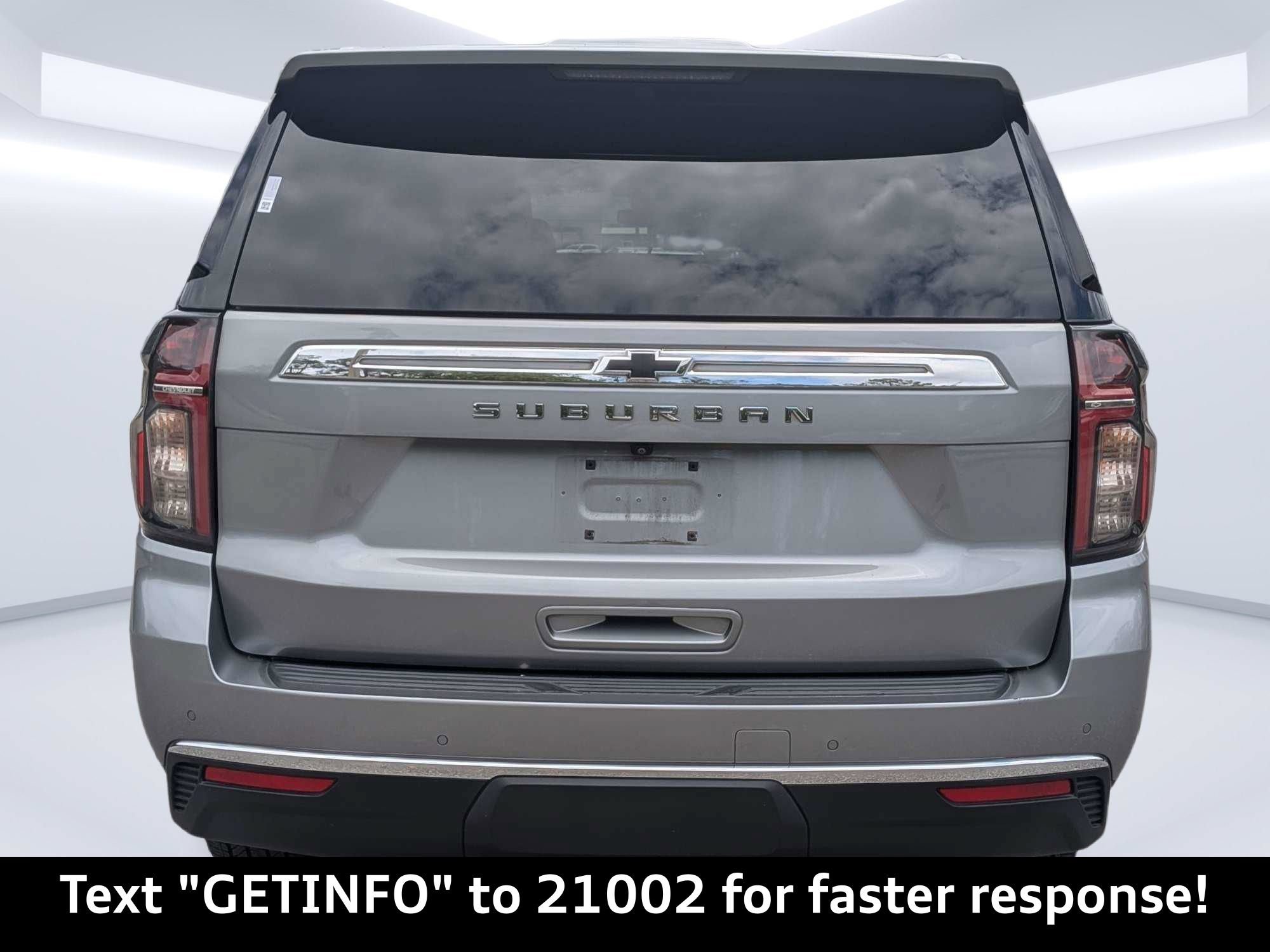 Used 2023 Chevrolet Suburban LS RWD image 5