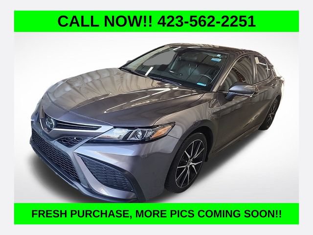 Used 2024 Toyota Camry SE FWD image 1
