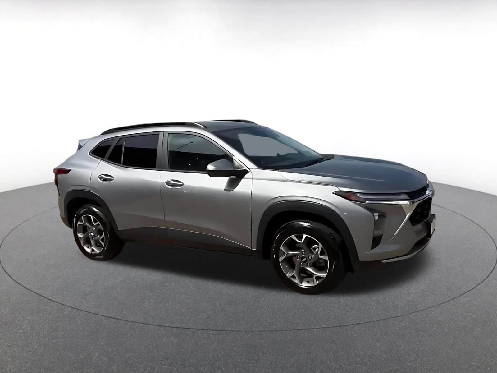Used 2025 Chevrolet Trax LT FWD video 2