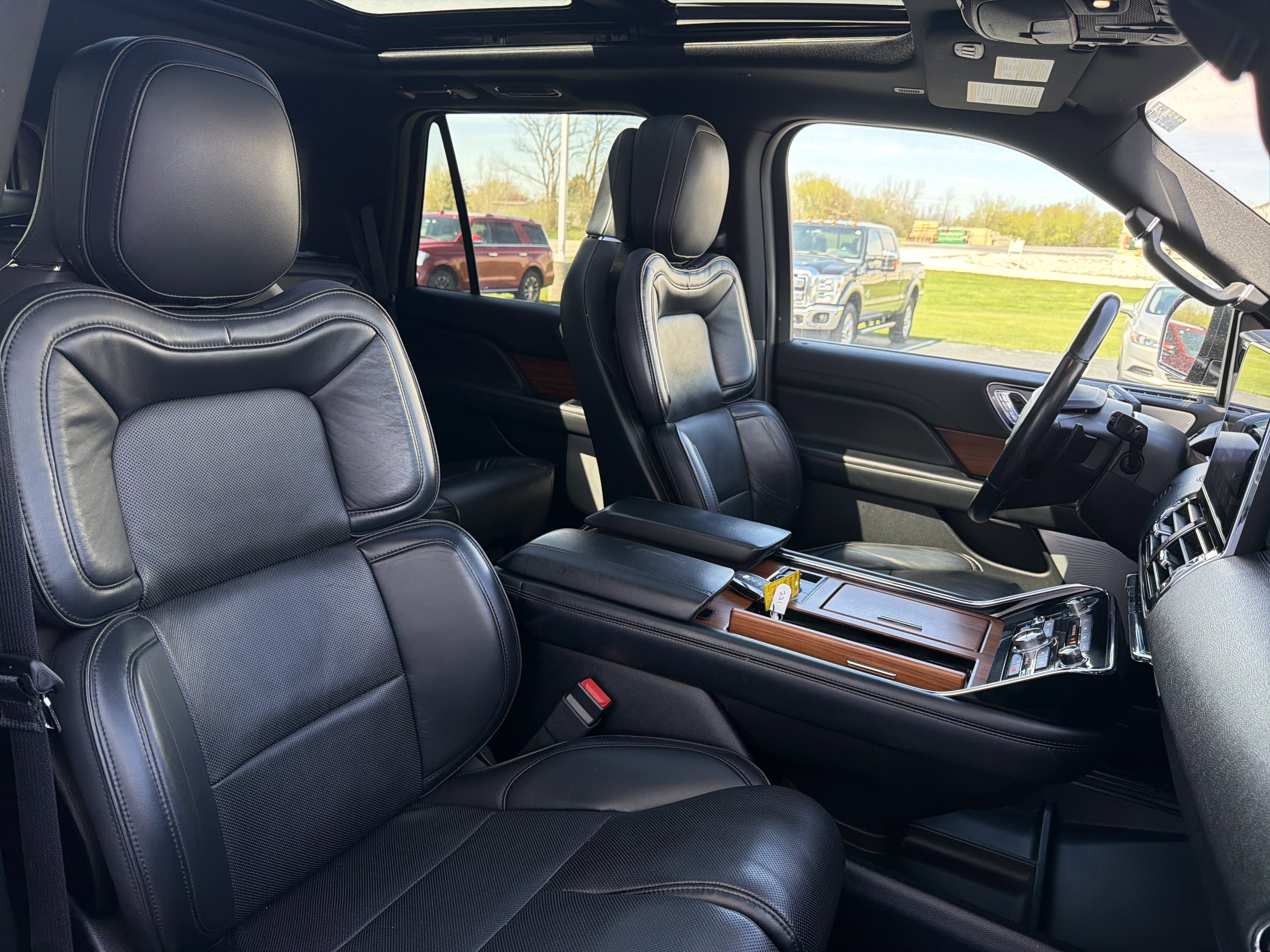 Used 2019 Lincoln Navigator Reserve AWD/4WD image 44