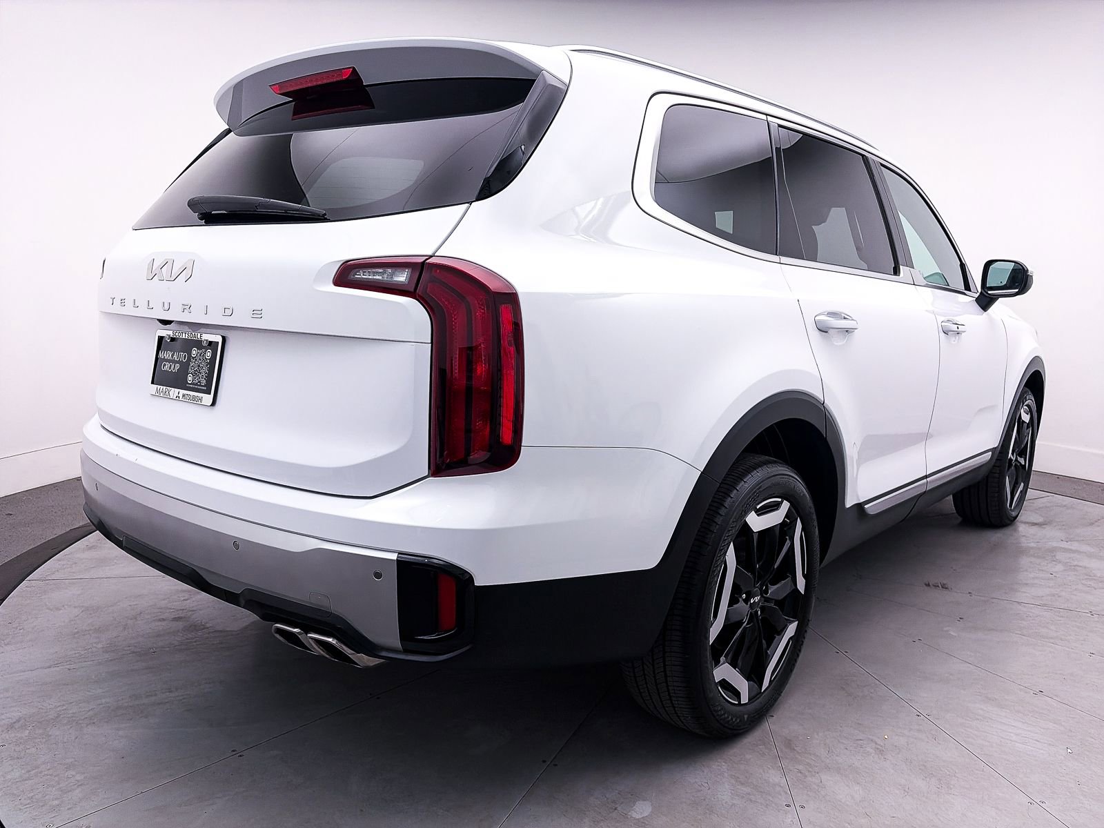 Used 2024 Kia Telluride S image 15