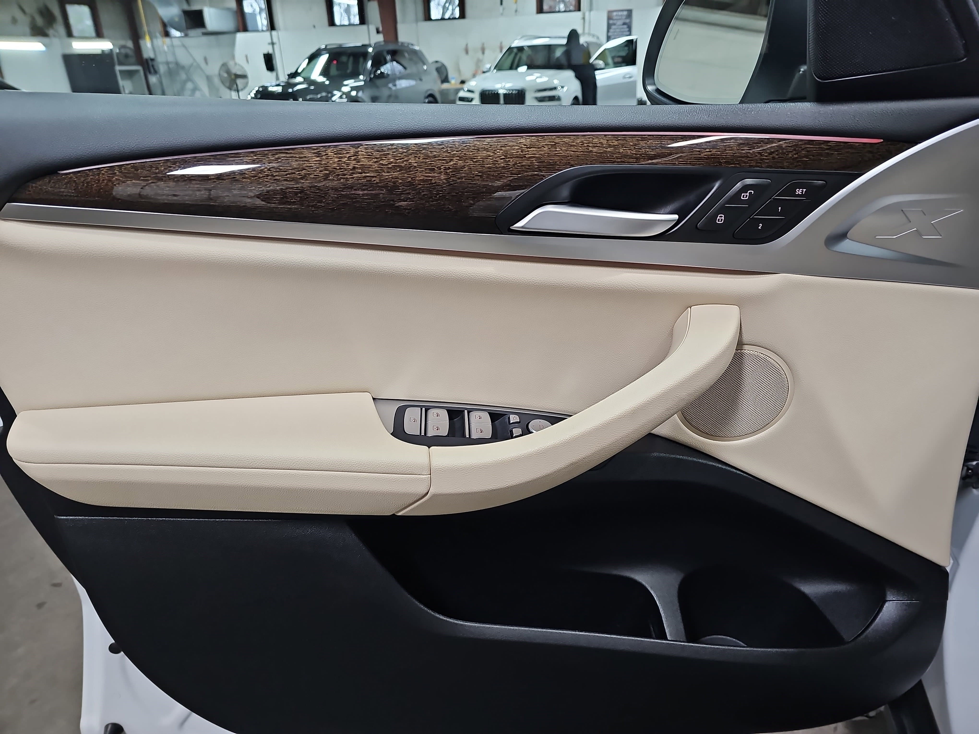 Used 2019 BMW X7 xDrive40i w/ Premium Package image 28