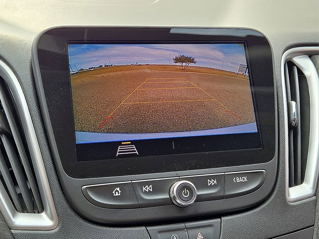 Used 2020 Chevrolet Malibu LS w/ Driver Confidence Package II image 27