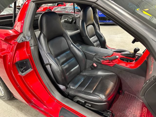 Used 2005 Chevrolet Corvette Coupe w/ Preferred Equipment Group RWD image 18