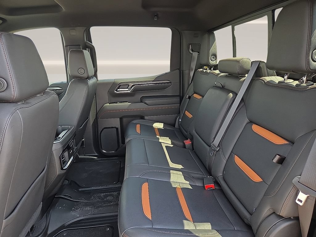 Used 2023 GMC Sierra 1500 AT4 w/ AT4 Premium Package AWD/4WD image 12