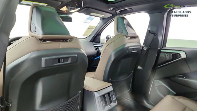 Used 2025 BMW X3 xDrive30i w/ Premium Package image 30