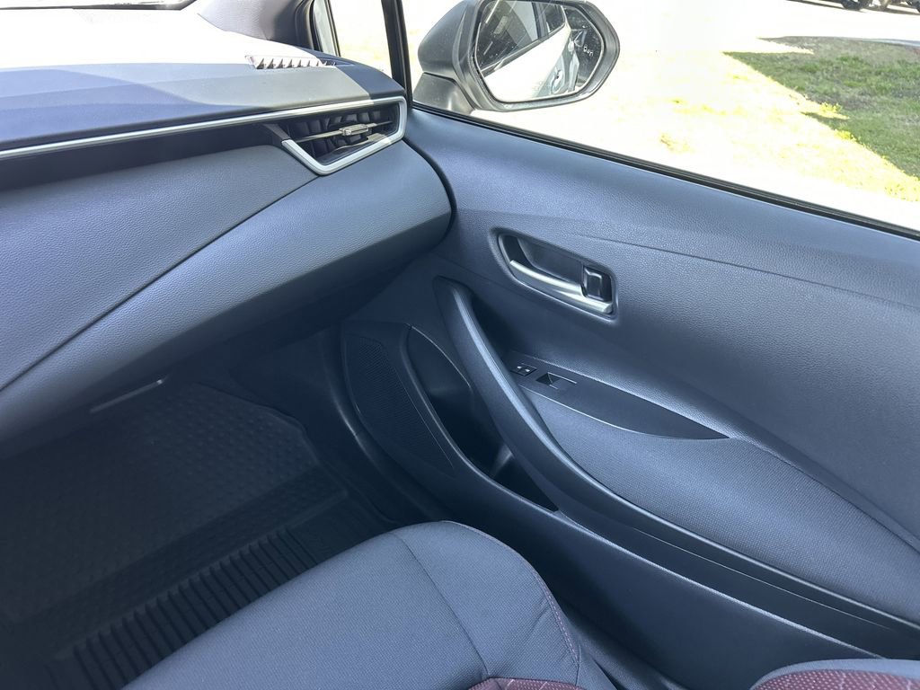 Used 2026 Toyota Corolla SE w/ SE Package image 16