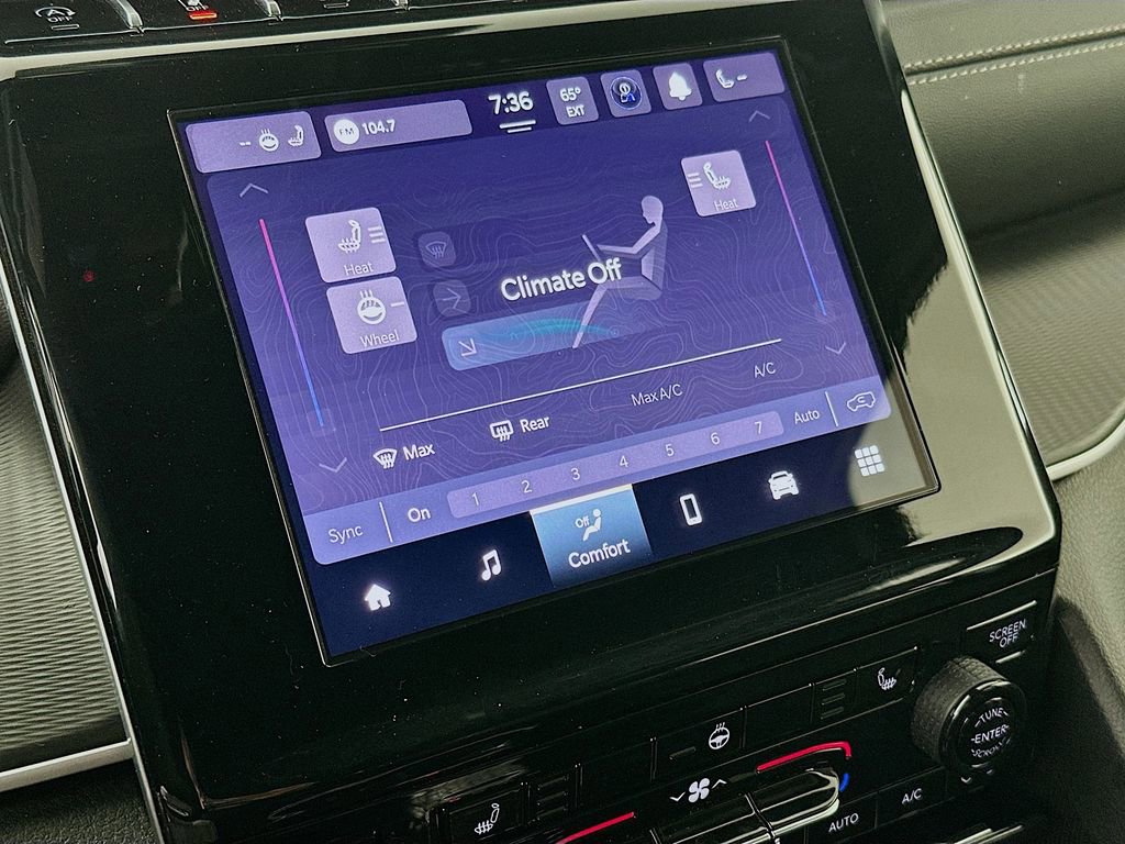 Certified 2025 Jeep Grand Cherokee Altitude image 25