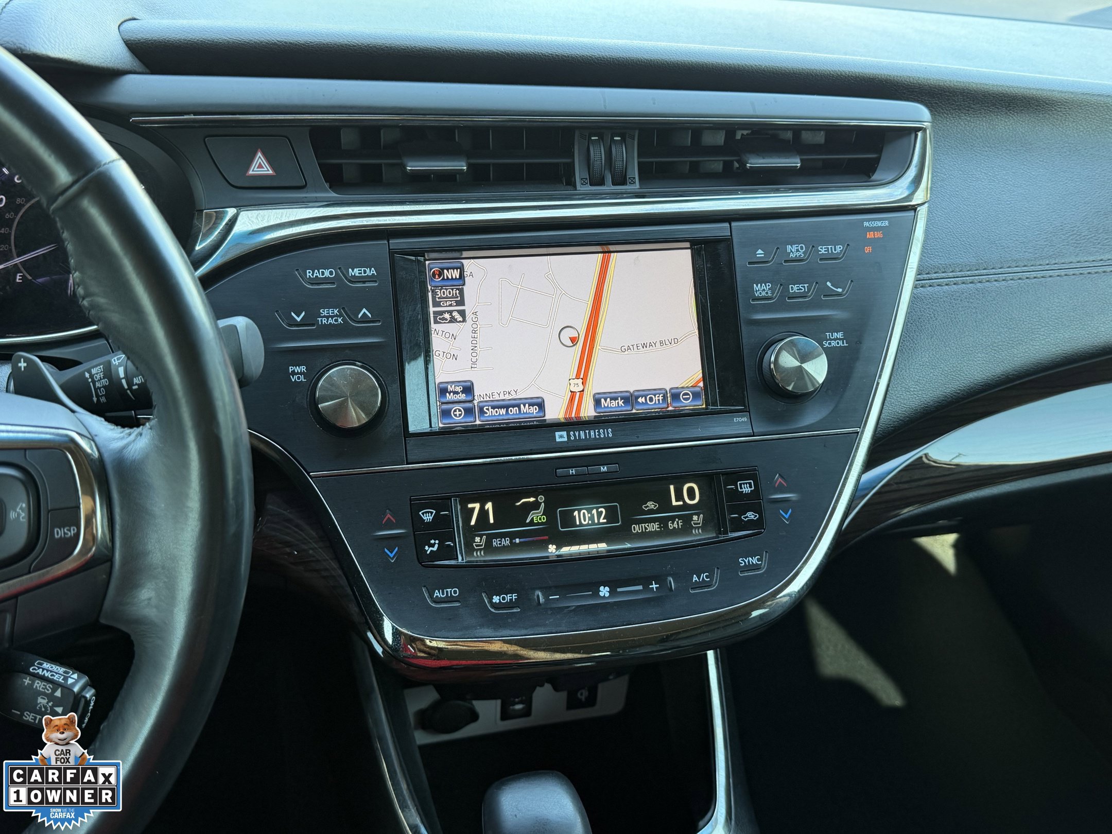 Used 2014 Toyota Avalon Limited w/ Technology Package FWD image 19
